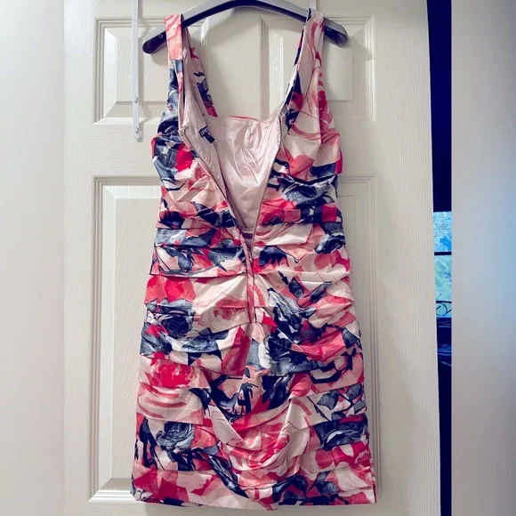 Express dress size 8 - Picture 2 of 3